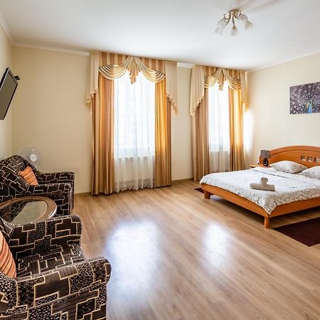Apartment On Yana Zhizhky 리비프 외부 사진