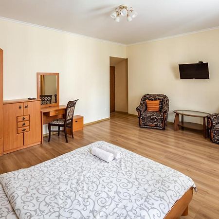 Apartment On Yana Zhizhky 리비프 외부 사진
