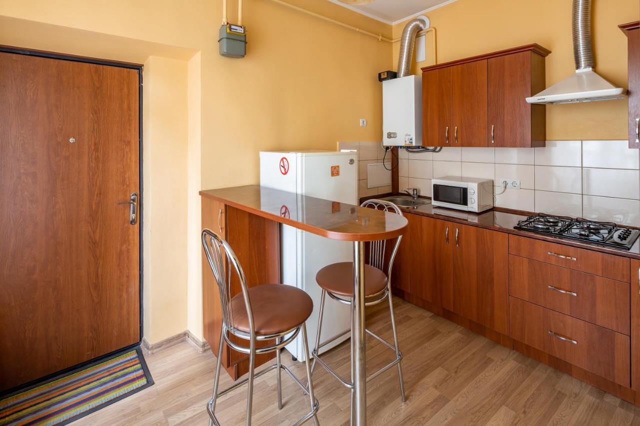 Apartment On Yana Zhizhky 리비프 외부 사진