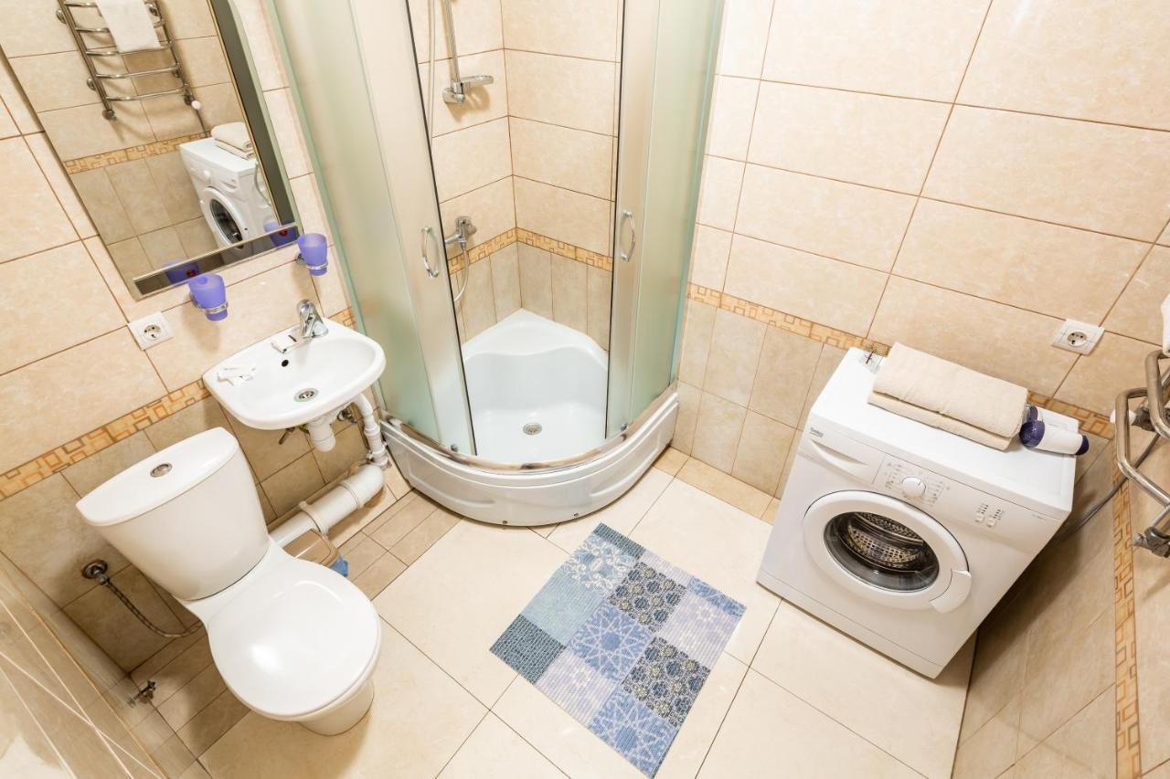 Apartment On Yana Zhizhky 리비프 외부 사진