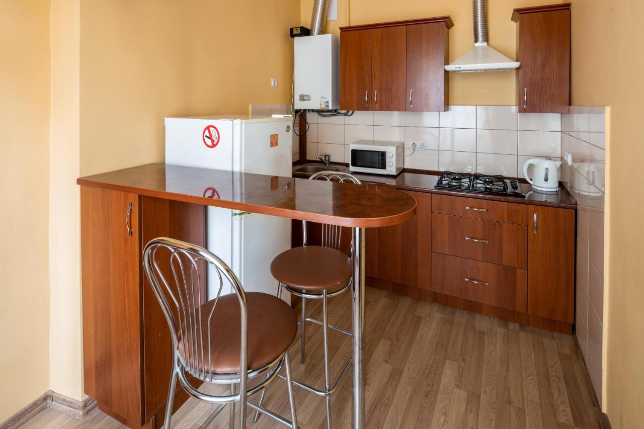 Apartment On Yana Zhizhky 리비프 외부 사진