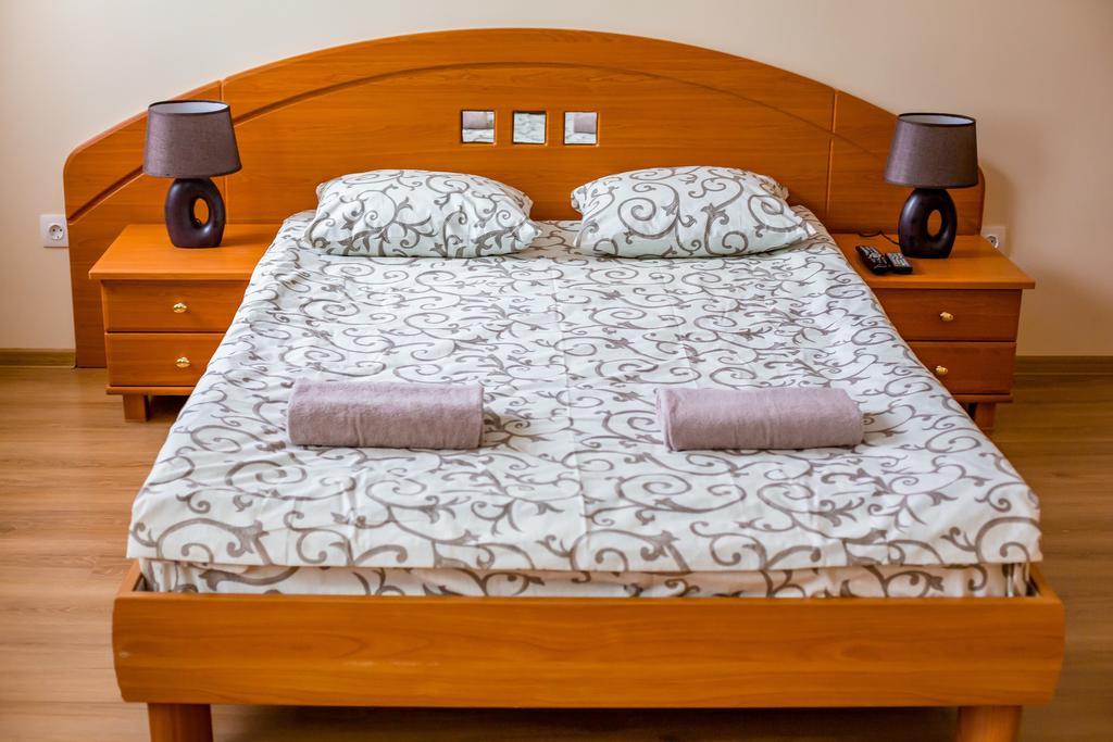 Apartment On Yana Zhizhky 리비프 외부 사진