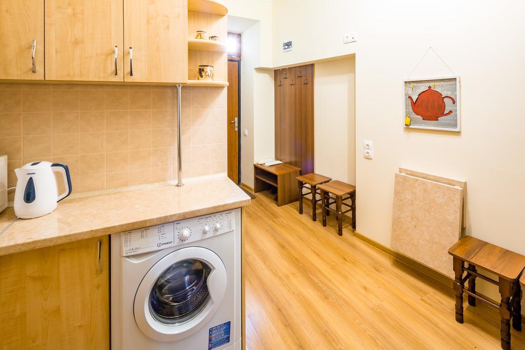 Apartment On Yana Zhizhky 리비프 외부 사진